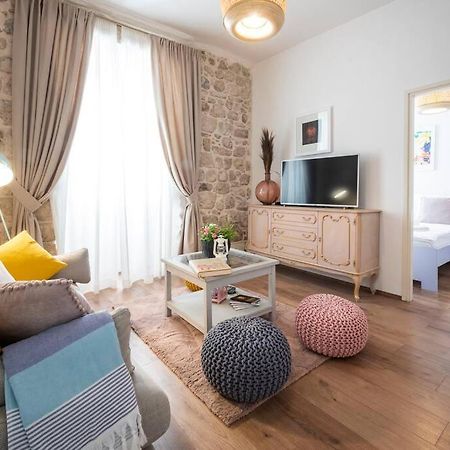 Flora-Heartbeat Old City Three Bedrooms Apartment Дубровник Екстериор снимка