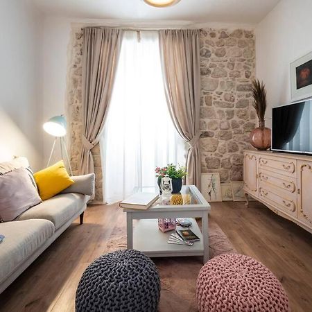 Flora-Heartbeat Old City Three Bedrooms Apartment Дубровник Екстериор снимка