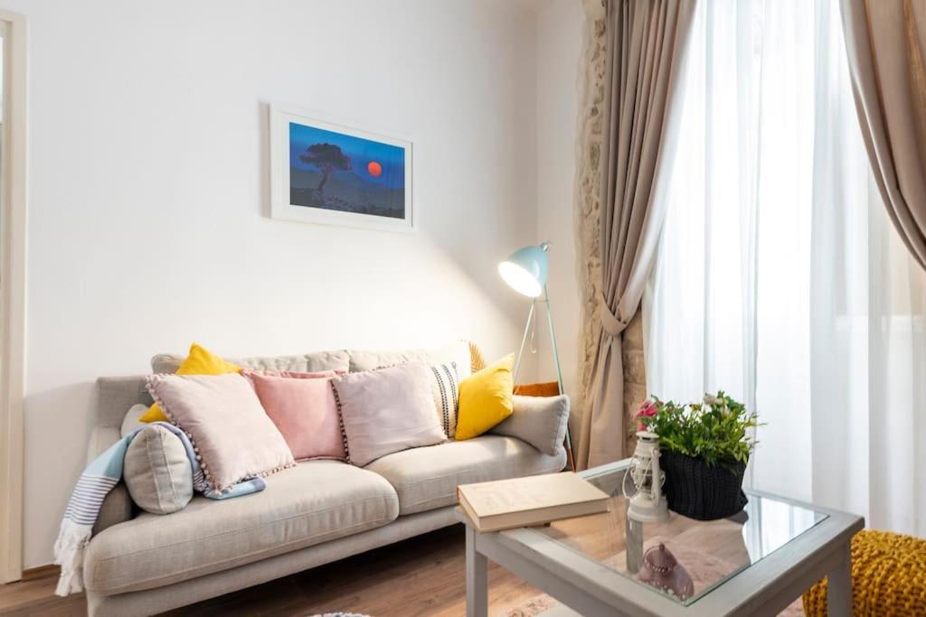 Flora-Heartbeat Old City Three Bedrooms Apartment Дубровник Екстериор снимка
