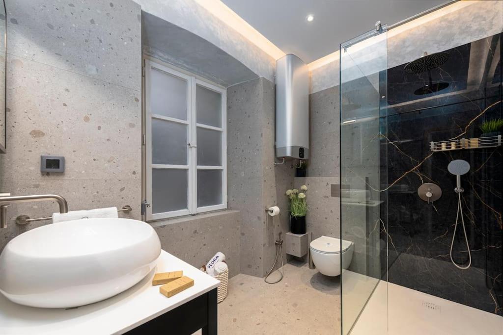 Flora-Heartbeat Old City Three Bedrooms Apartment Дубровник Екстериор снимка