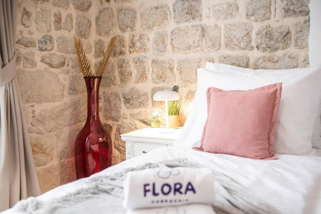 Flora-Heartbeat Old City Three Bedrooms Apartment Дубровник Екстериор снимка