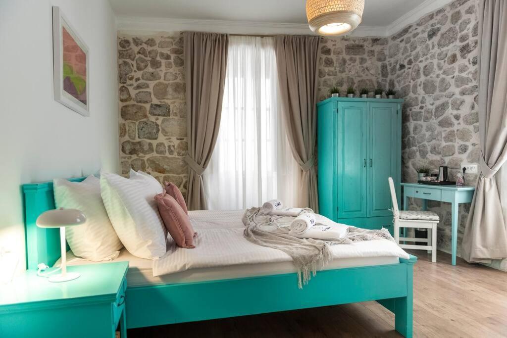 Flora-Heartbeat Old City Three Bedrooms Apartment Дубровник Екстериор снимка