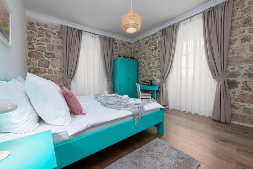 Flora-Heartbeat Old City Three Bedrooms Apartment Дубровник Екстериор снимка