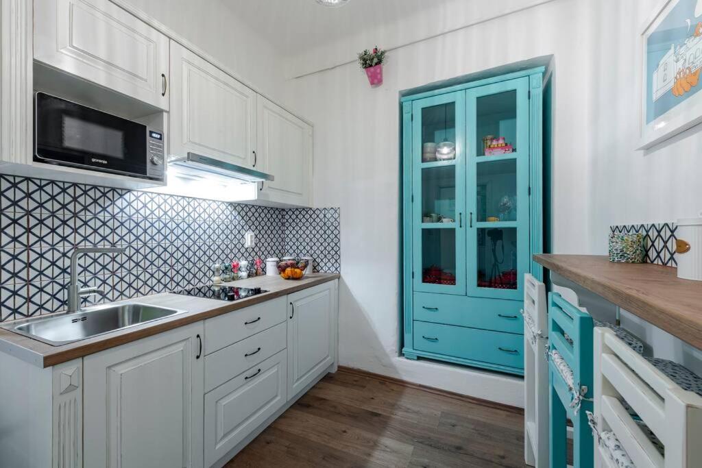 Flora-Heartbeat Old City Three Bedrooms Apartment Дубровник Екстериор снимка