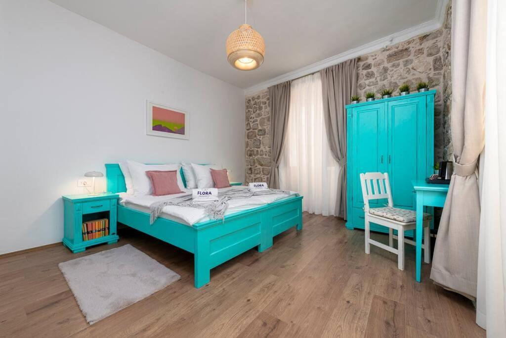 Flora-Heartbeat Old City Three Bedrooms Apartment Дубровник Екстериор снимка